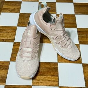 Nike Foundation Elite Training Sneaker Size 10 Women